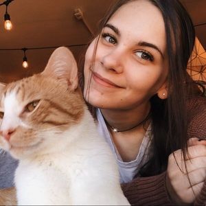 Meet your Posher, Hannah